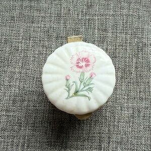 Vintage Wild Tudor Aynsley Bone China Trinket Box.